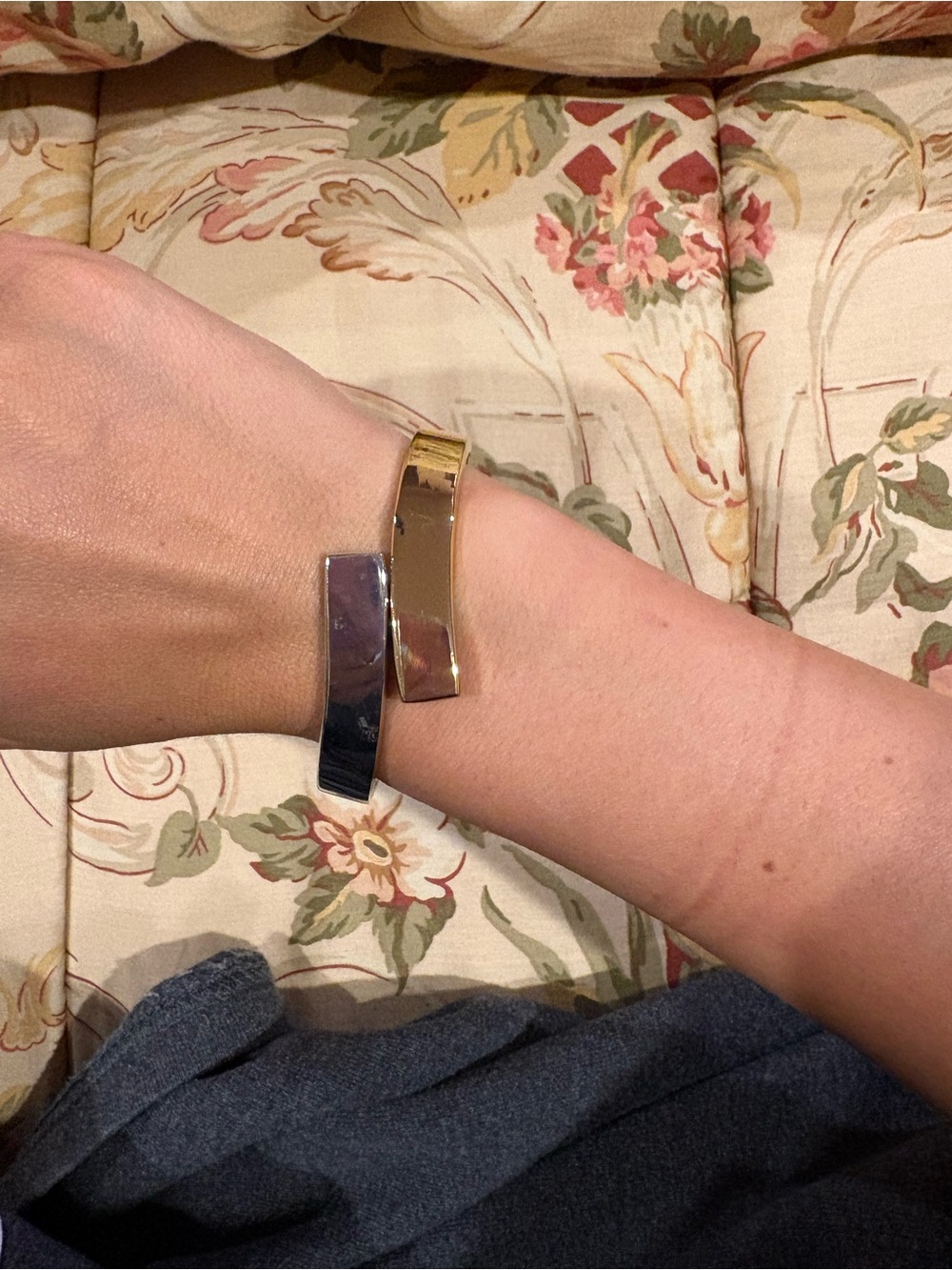 Metallic Gold and Silver Wearable Bracelet - Fashion Smartband Style
